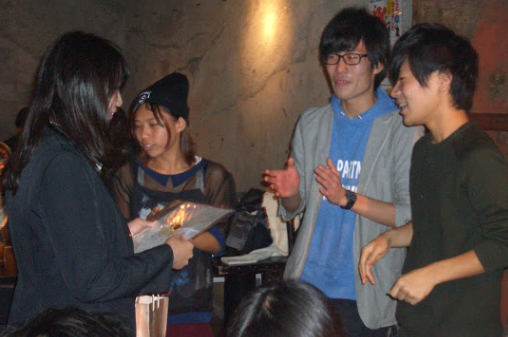 納会